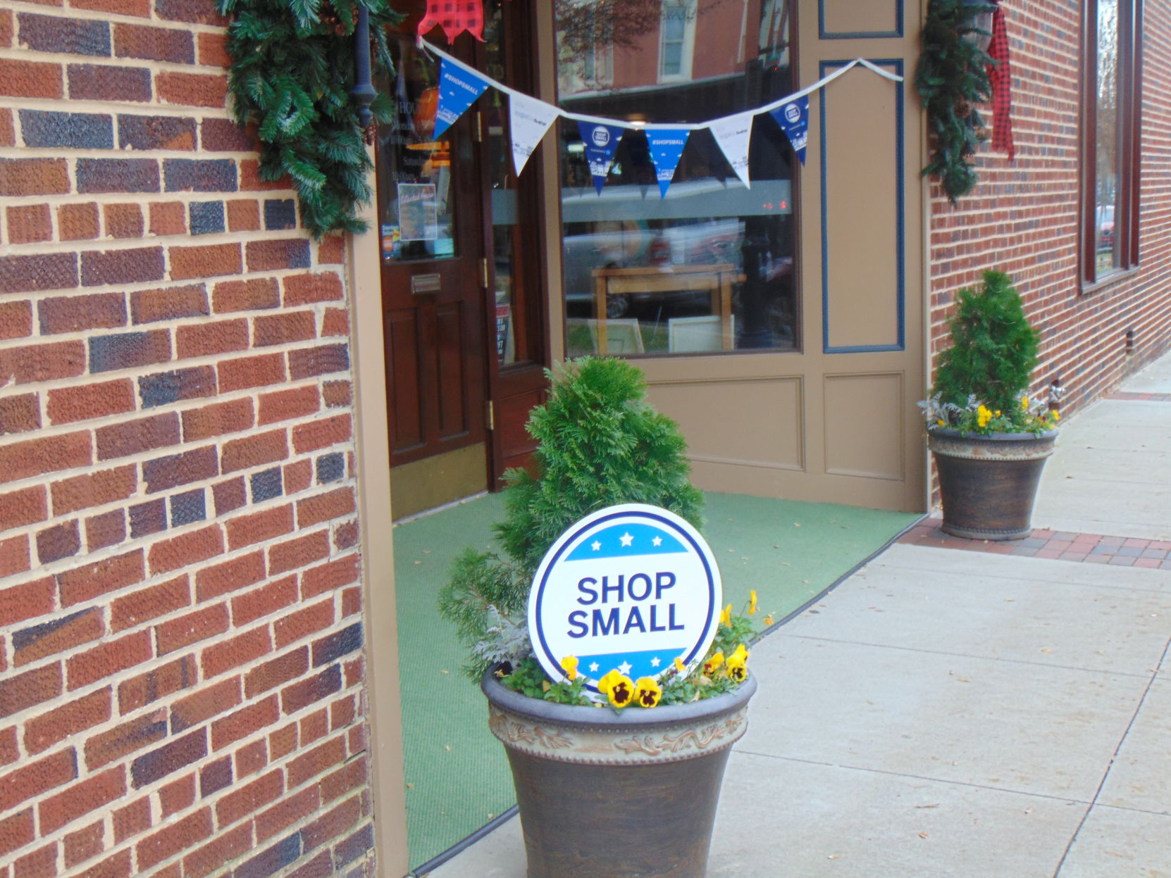 Small Business Saturday (5).JPG
